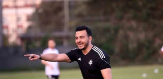 Altay Teknik Direktörü Gökhan Karaaslan: 'Ben kulübün en güzel zamanında da buradaydım, şimdi de buradayım'