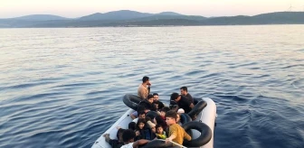 İzmir Açıklarında 104 Göçmen Kurtarıldı, 2 Şüpheli Yakalandı
