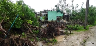 Kasırga Yangon'da 71 evi yerle bir etti