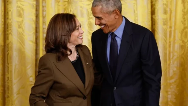 باراك أوباما يدعم رسميا حملة كامالا هاريس لترشيحها لرئاسة الحزب الديمقراطي.