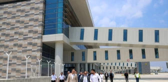 Mersin Valisi Ali Hamza Pehlivan, Çukurova Uluslararası Havalimanı'nda İncelemelerde Bulundu