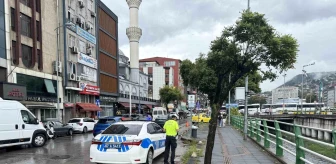Zonguldak'ta Polis Ekipleri Taşkınlara Karşı Önlem Alıyor