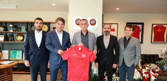 Fenerbahçe Yönetim Kurulu Üyeleri TFF Başkanı Hacıosmanoğlu'nu ziyaret etti