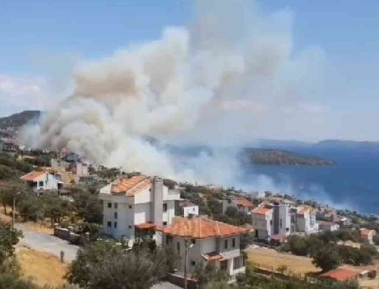 İzmir Dikili orman yangını söndürüldü mü? Orman yangınında son durum İzmir Dikili orman yangını söndürüldü mü? Orman yangınında son durum