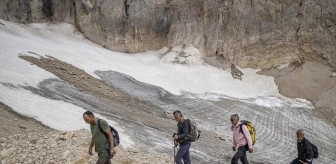Tunceli'deki Şahintaşı Buzulu ve Yaylaları Doğaseverleri Ağırlıyor
