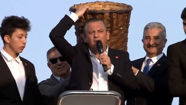 Call for early elections from Özgür Özel, who carries the burden of the mold on his back: We can handle it.