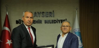 TÜFAD Kayseri Şubesi, Büyükşehir Belediye Başkanı'na teşekkür plaketi verdi