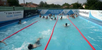 Kırıkkale'de 400 Öğrenci Ücretsiz Yüzme Kurslarıyla Yüzme Öğreniyor