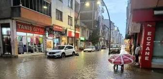 Giresun'un Bulancak ilçesinde sağanak hayatı olumsuz etkiledi