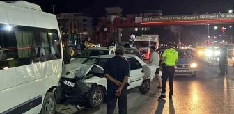 Manisa'da zincirleme trafik kazası: 1'i bebek, 2'si çocuk 9 kişi yaralandı