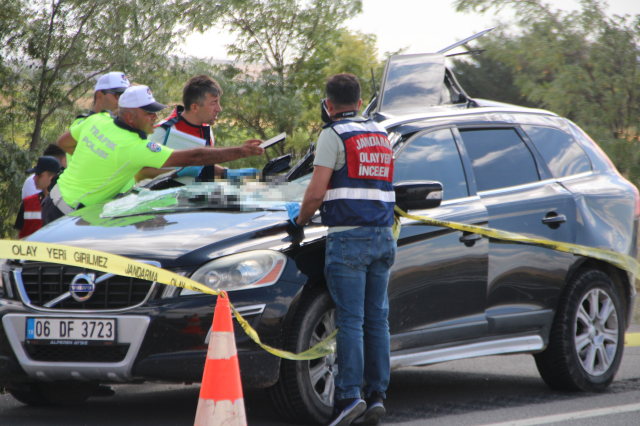 Kayseri'de otomobil, kamyonla çarpıştı: 2 kız kardeş hayatını kaybetti