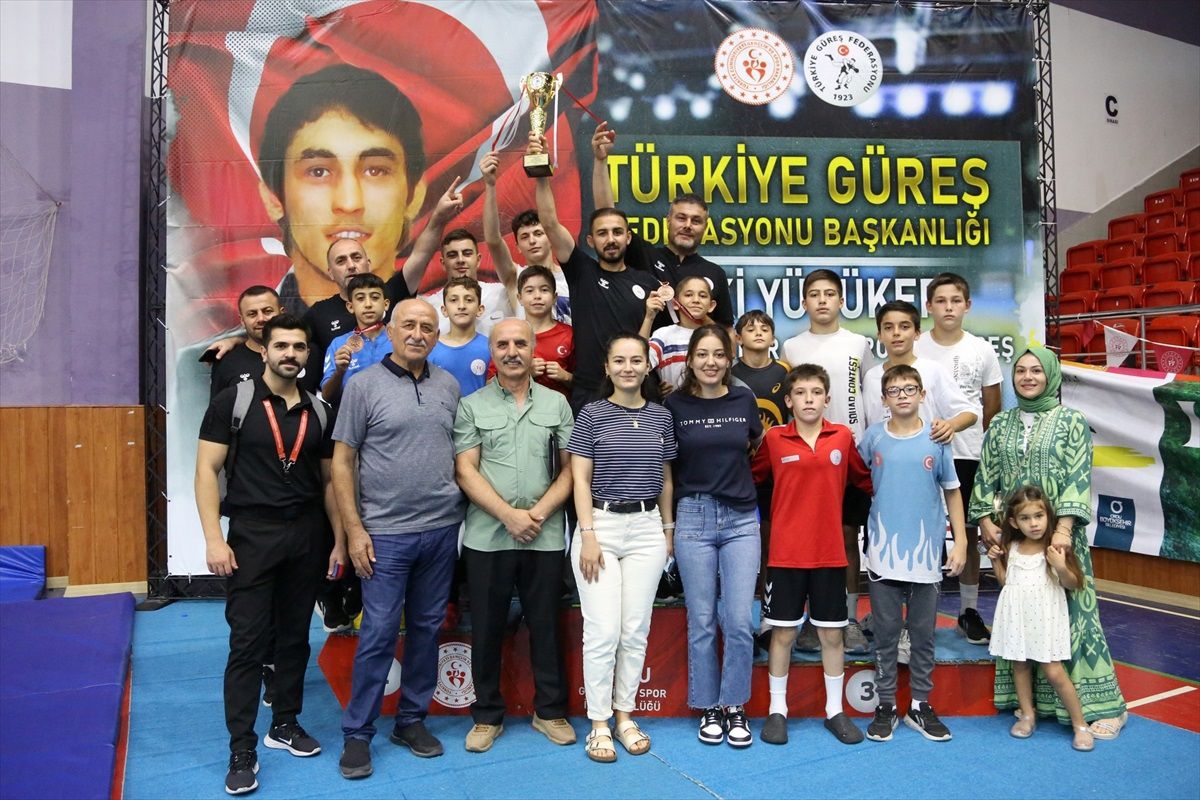 Ordu'da düzenlenen 11-13 Yaş Altı Erkekler Grekoromen Güreş Türkiye Şampiyonası sona erdi