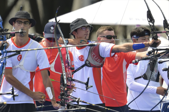 Mete Gazoz kazandı mı? Paris Olimpiyatları'nda okçuluk branşında kim kazandı? Türkiye çeyrek finale yükseldi mi?