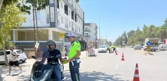 Antakya'da Trafik Polisleri Motosiklet Sürücülerine Bilgilendirme Yaptı