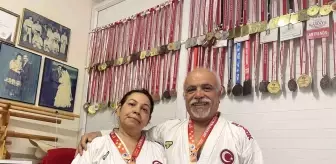 Osmaniye'de Karate Salonunda Tanışarak Evlenen Çift Madalya Kazandı