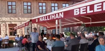 Nallıhan Belediye Başkanı Ertunç Güngör, esnafla buluştu