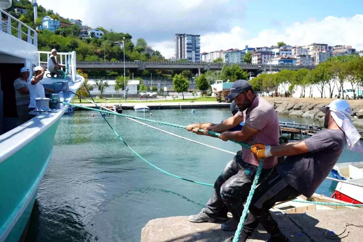 Karadenizli Balıkçılar Palamut Avı İçin Sezon Hazırlıklarına Devam Ediyor