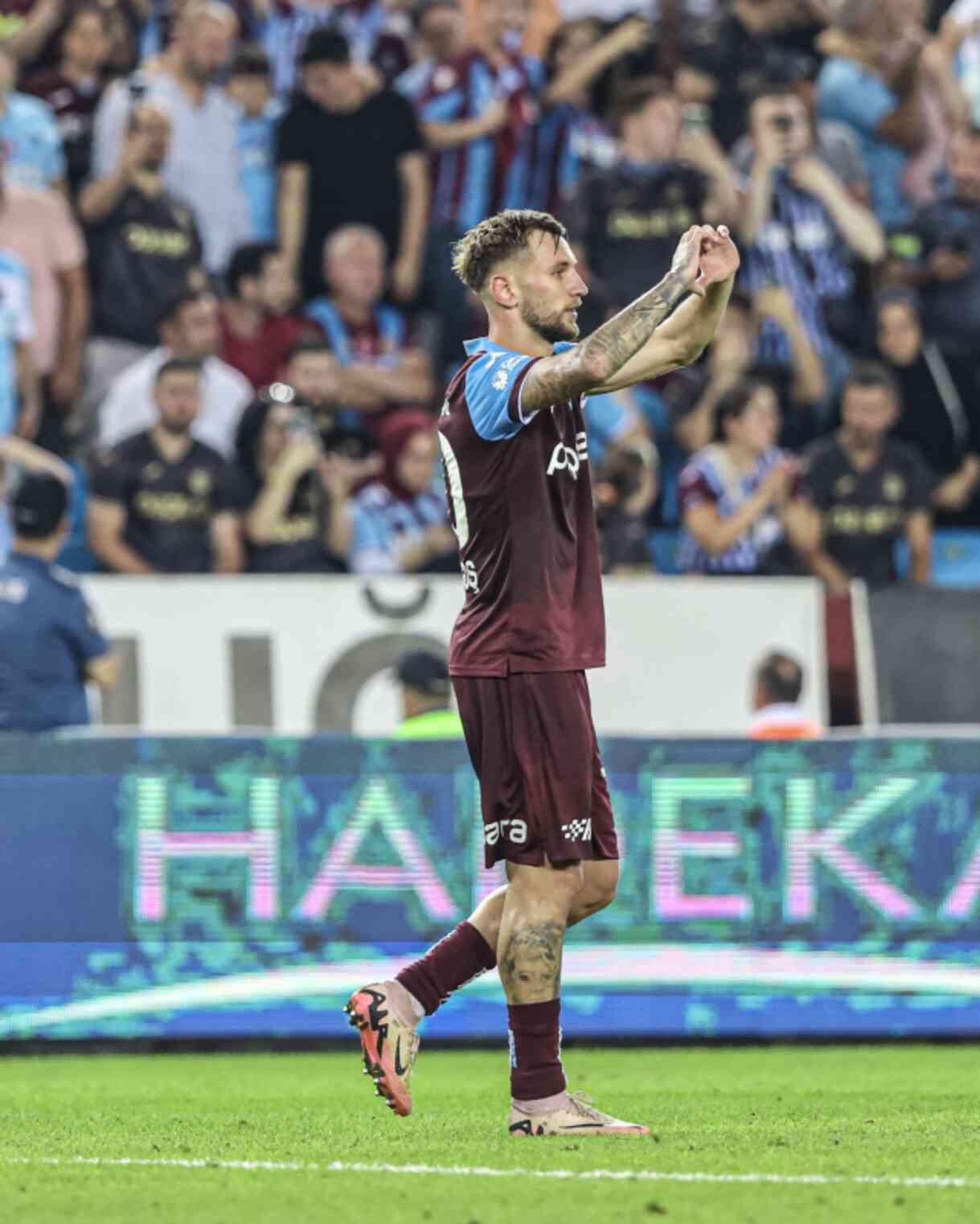 Trabzonspor, Ruzomberok'u 1-0 yenerek UEFA Avrupa Ligi'nde üst tura yükseldi