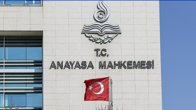 Anayasa Mahkemesi'nin sitesine neden erişilemiyor? Anayasa Mahkemesi'nin sitesi neden açılmıyor, çöktü mü, kapatıldı mı?