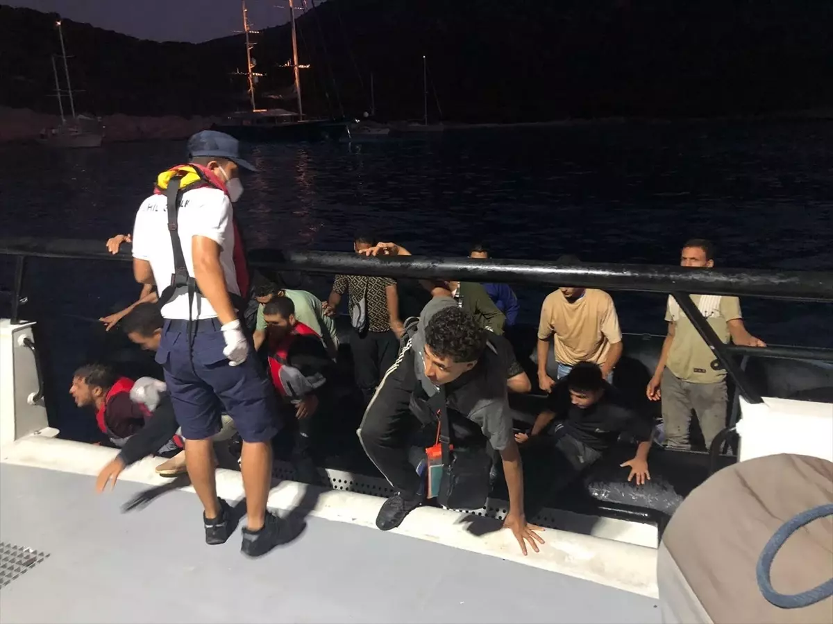 Muğla'da 53 düzensiz göçmen kurtarıldı