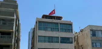 Türkiye'nin Tel Aviv Büyükelçiliği ve Kudüs Başkonsolosluğu'nda bayraklar yarıya indirildi