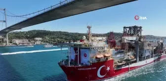 Türkiye'nin sondaj gemisi Abdülhamid Han İstanbul Boğazı'ndan böyle geçti