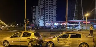 Diyarbakır'da 3 otomobilin karıştığı kazada 7 kişi yaralandı