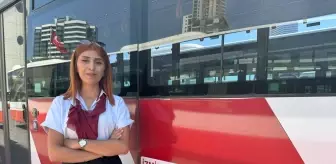 İzmir'de kadın şoför otobüsteki yangını söndürdü