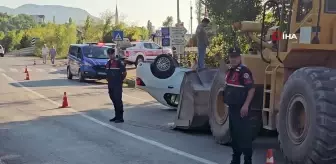 Kaldırıma çarpan otomobil takla attı: 1 yaralı