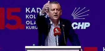 CHP'nin Kadın Kolları kongresinde gergin anlar! Sloganı duyan Özel erkekleri salondan dışarı attırdı