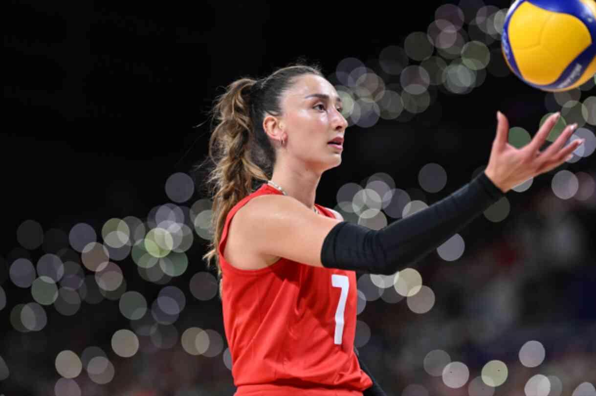 Filenin Sultanları çeyrek final maçı ne zaman? Paris Olimpiyatları Türkiye A Milli Kadın Voleybol Takımının çeyrek finalde rakibi kim olacak? Filenin Sultanları çeyrek final maçı ne zaman? Paris Olimpiyatları Türkiye A Milli Kadın Voleybol Takımının çeyrek finalde rakibi kim olacak?