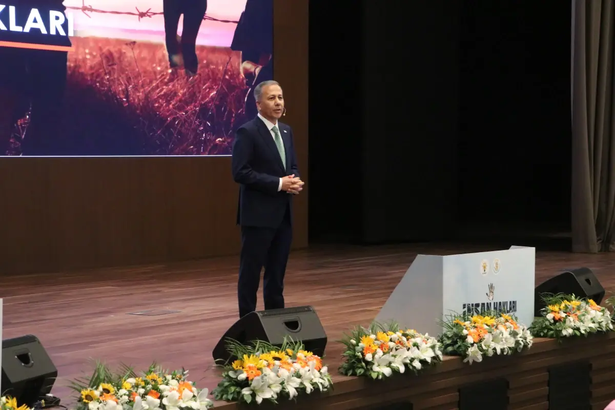 İçişleri Bakanı: Türkiye'de yaşayan düzenli göçmen sayısı 4 milyon 437 bin