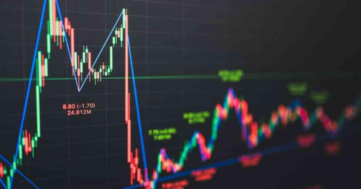 BORSADA İŞLEMLER DURDURULDU MU? Borsada işlemler neden durduruldu? Borsa düşüyor mu?