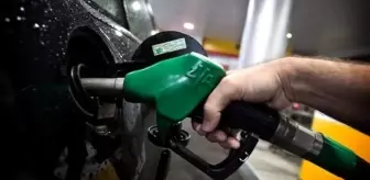 Bu gece yarısından itibaren benzine 1 lira 73 kuruş indirim gelmesi bekleniyor