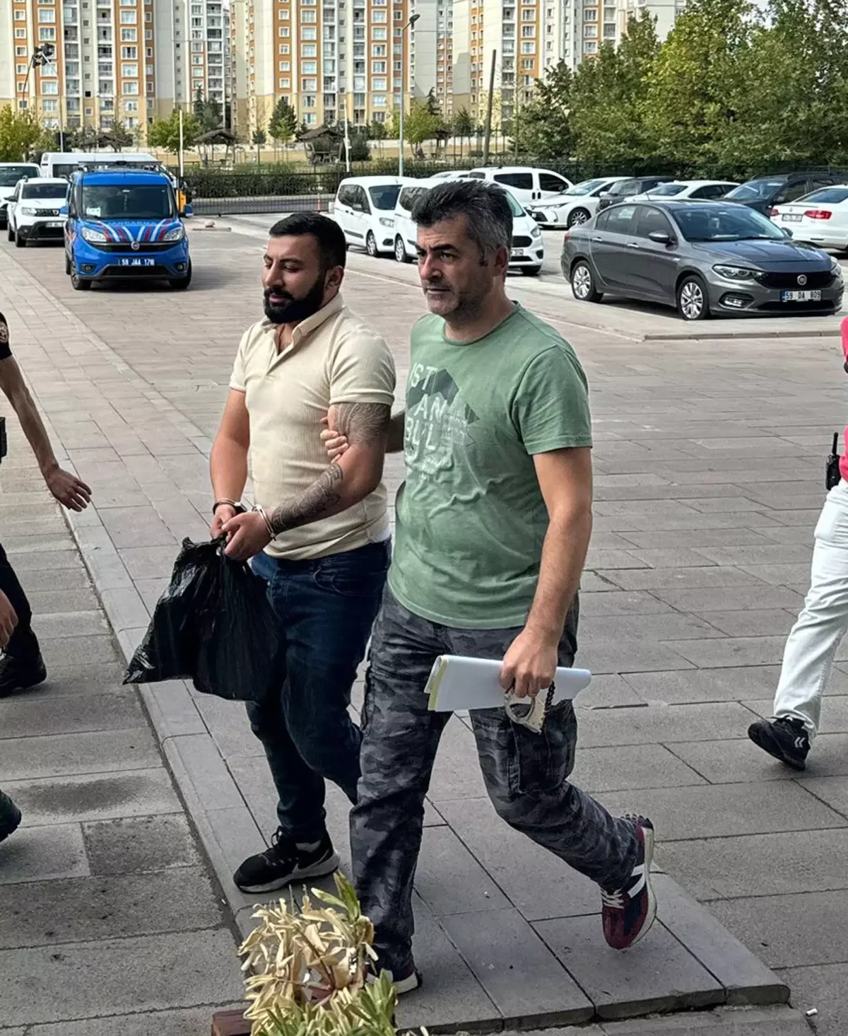 Çorlu'da Sokak Ortasında Silahlı Saldırı: 1 Ölü, 1 Ağır Yaralı