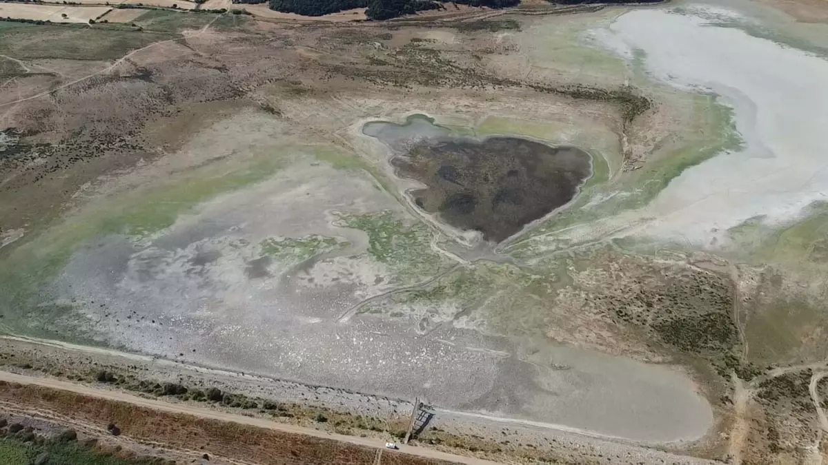 Çanakkale'deki Uzunhızırlı Göleti Kurudu