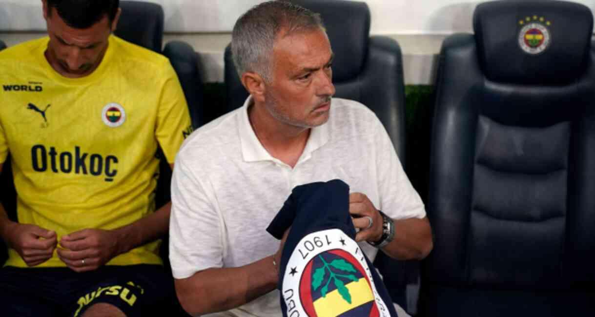 Lille Fenerbahçe maçını hangi kanal veriyor? Lille Fenerbahçe maçı şifresiz mi, nereden izlenir? Lille Fenerbahçe maçını hangi kanal veriyor? Lille Fenerbahçe maçı şifresiz mi, nereden izlenir?