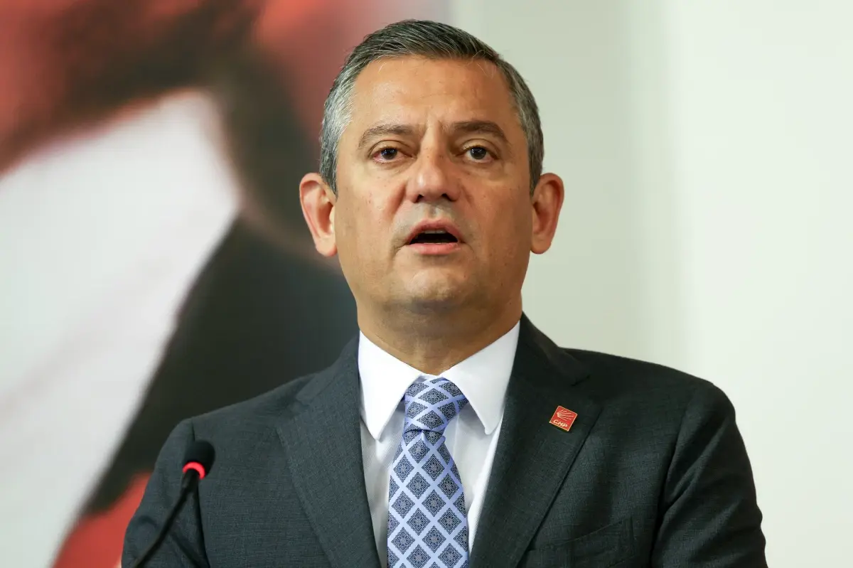 CHP Genel Başkanı Özgür Özel, Eğitim Sendikalarıyla Bir Araya Geldi