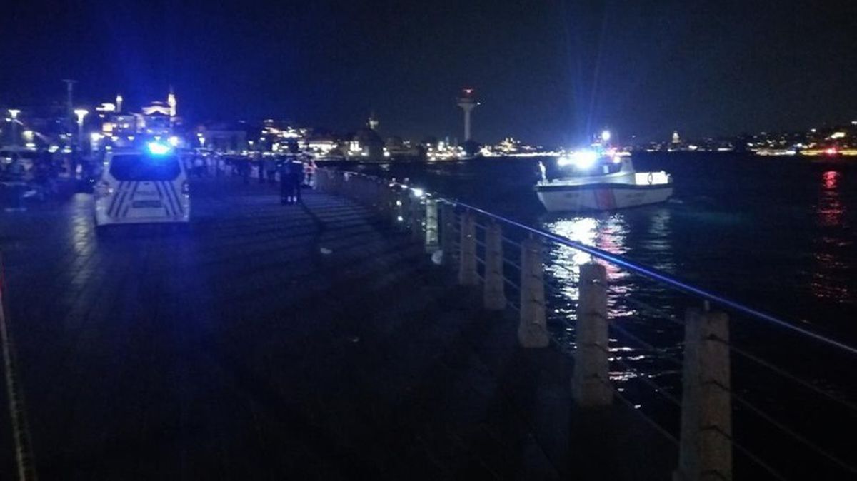 Üsküdar'da genç kadın denize düştü, arama çalışmaları saatlerdir devam ediyor