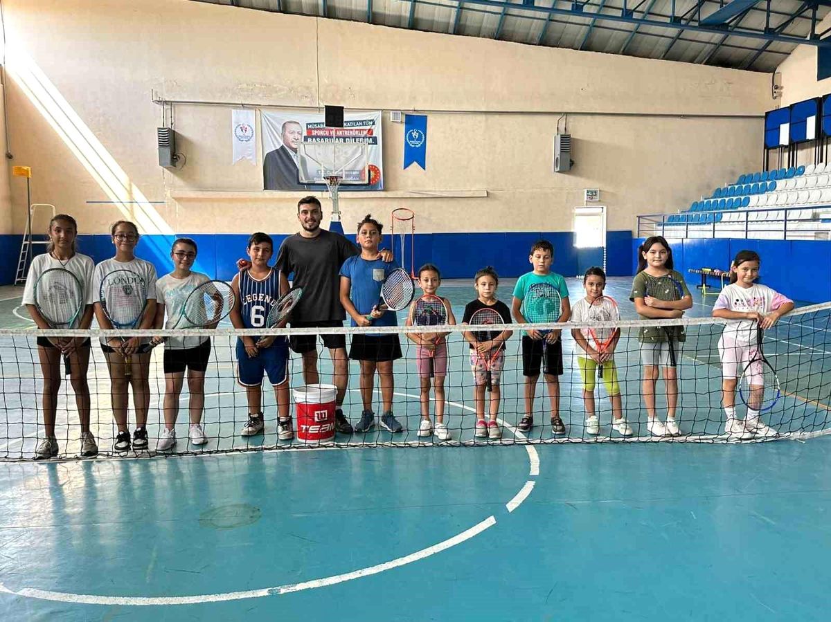 Aydın'da Yaz Spor Okulları Gençleri Eğlendiriyor