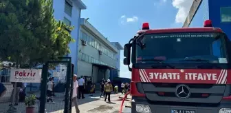 Arnavutköy'de bir fabrikada çıkan yangın söndürüldü