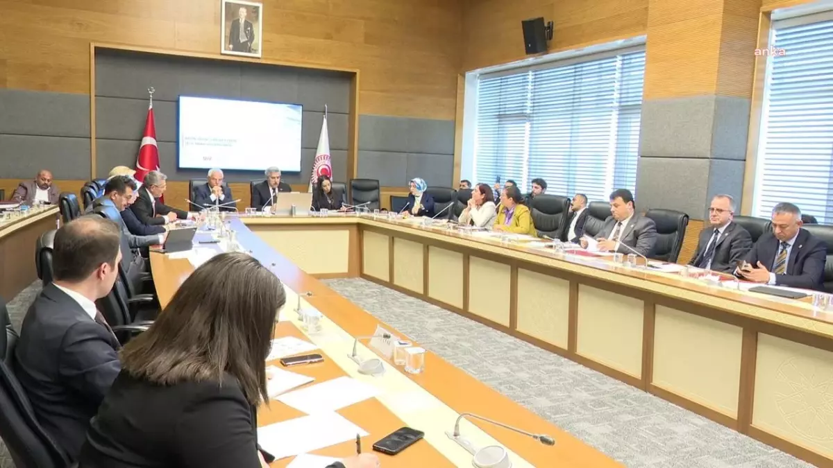 TBMM Dijital Mecralar Komisyonu Instagram Erişim Engeli İçin Olağanüstü Toplantıya Çağrıldı