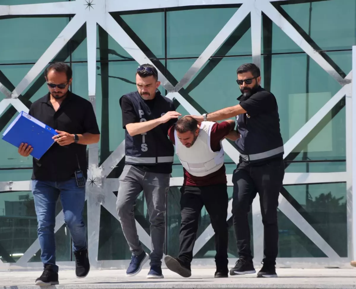 Kars'ta Husumetli Olduğu Kişiyi Takip Ederek Öldüren Şüpheli İran'a Kaçmak İsterken Yakalandı