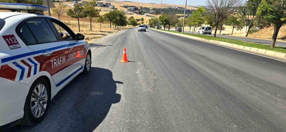 Gaziantep'te hız ihlali yapan 115 araç sürücüsüne 185 bin 950 TL trafik cezası