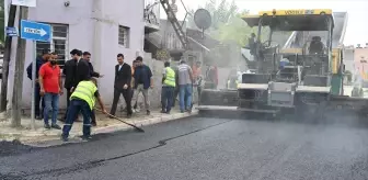 Kadirli Belediyesi Cadde ve Sokaklarda Asfaltlama Çalışmalarına Devam Ediyor