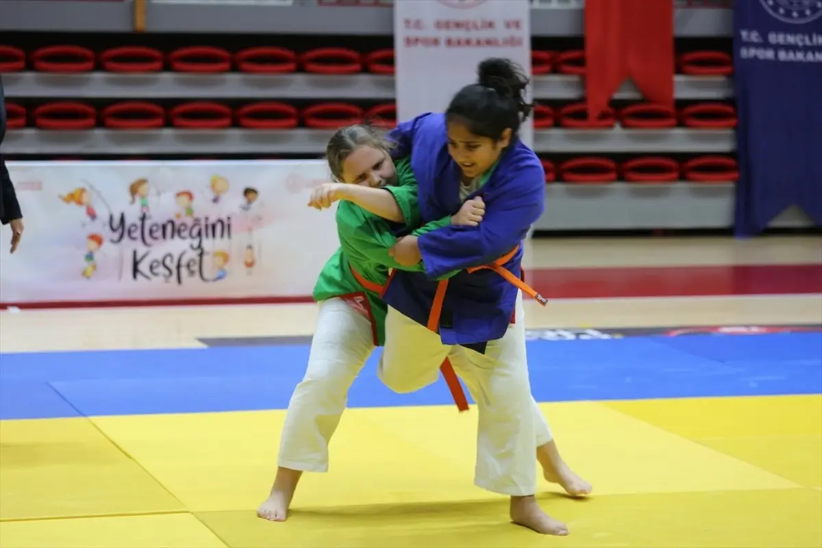 2024 Minikler Kuraş Türkiye Şampiyonası Yalova'da Son Buldu