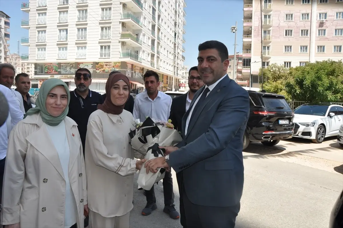 AK Parti Mardin İl Başkanlığına atanan Uncu görevine başladı