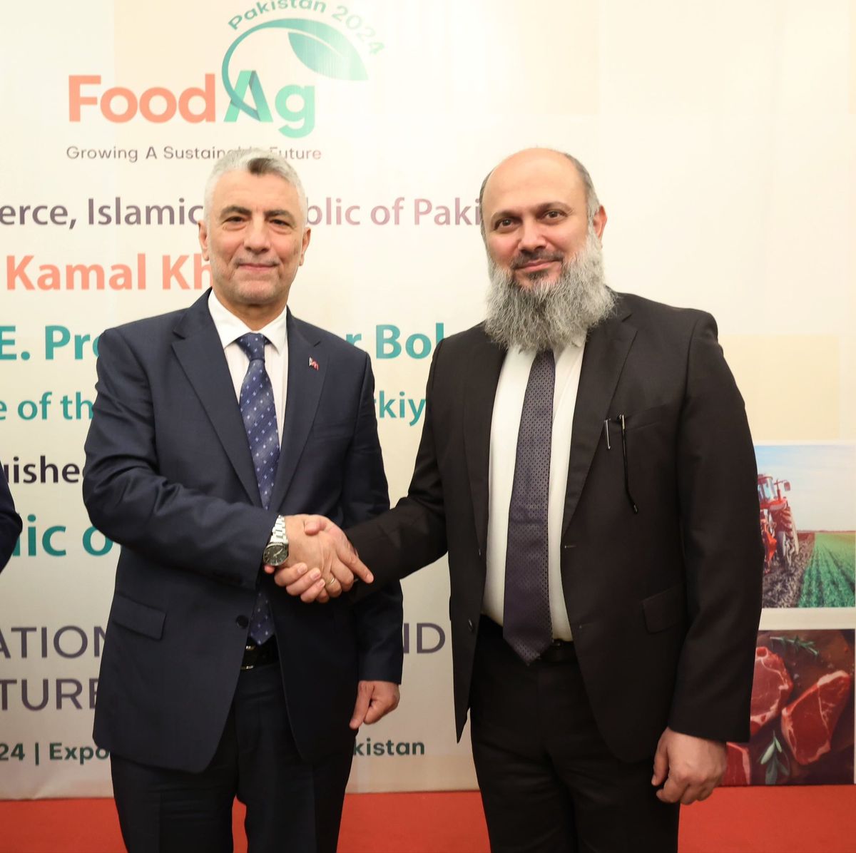 Ticaret Bakanı Ömer Bolat, Pakistan'da Türk ve Pakistanlı işadamlarıyla bir araya geldi