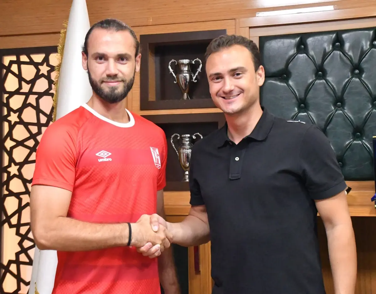 Balıkesirspor, Şahin Şafakoğlu ile sözleşme imzaladı
