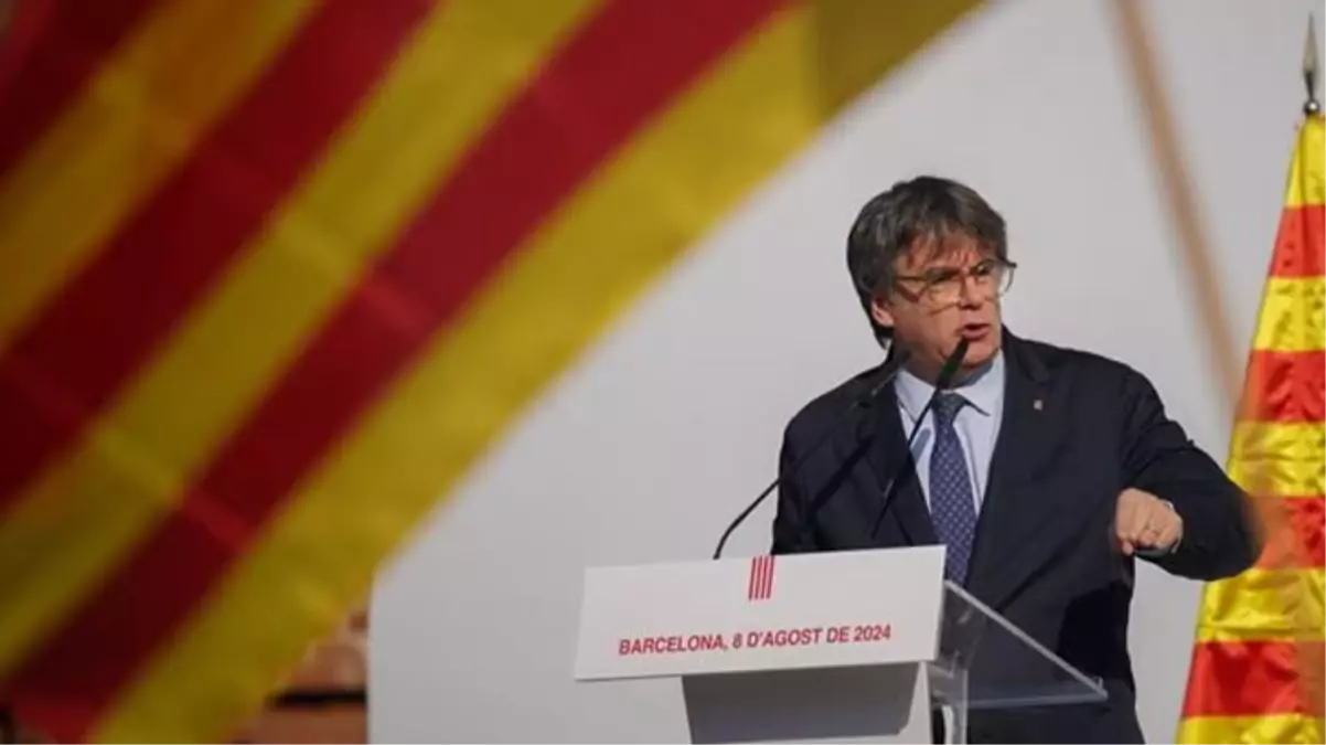 Barcelona'da binlerce kişiye hitap eden ve ardından kaybolan eski Katalan lider Carles Puigdemont'u bulmak için polis operasyon başlattı